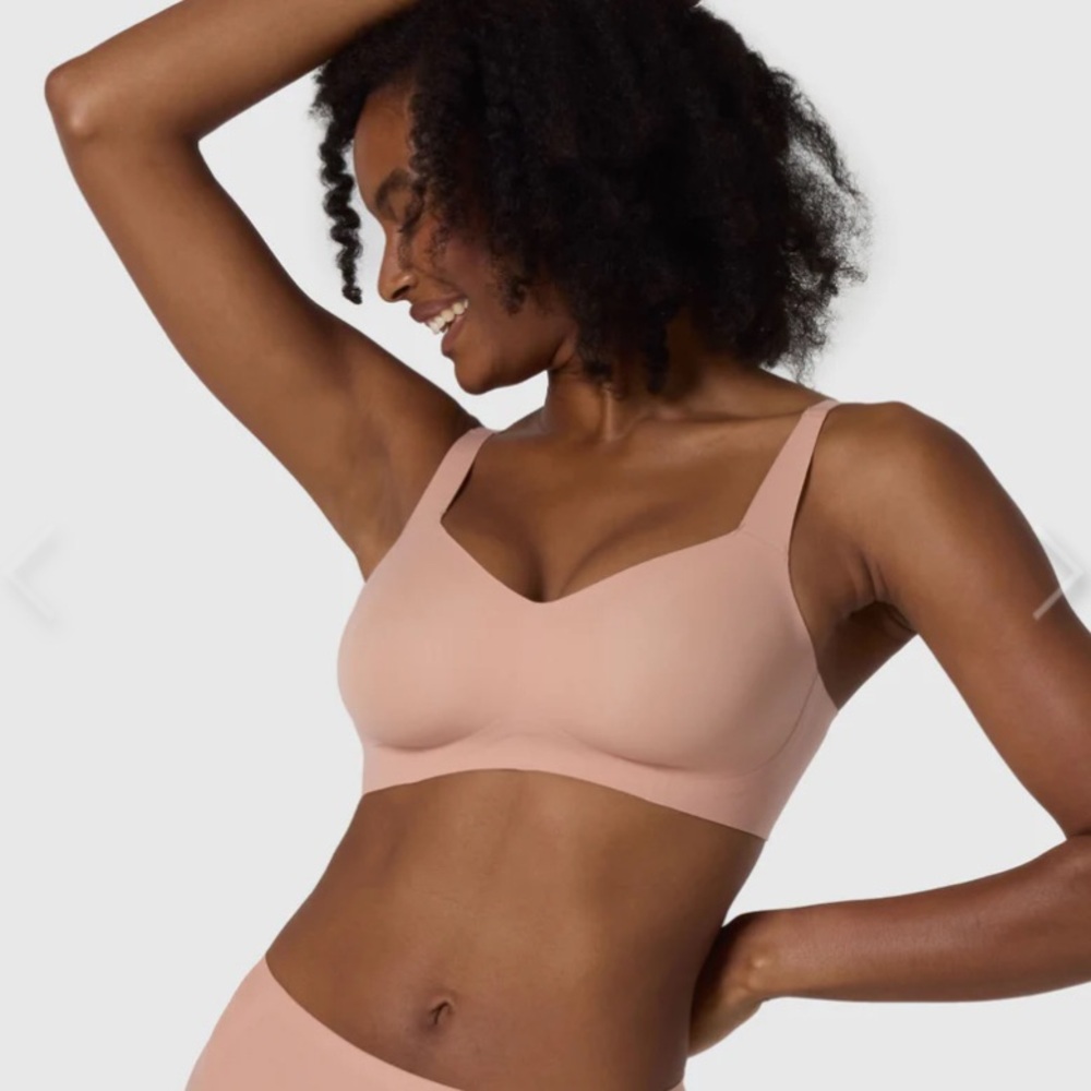 Evelyn Bobbie - The Beyond Bra XL